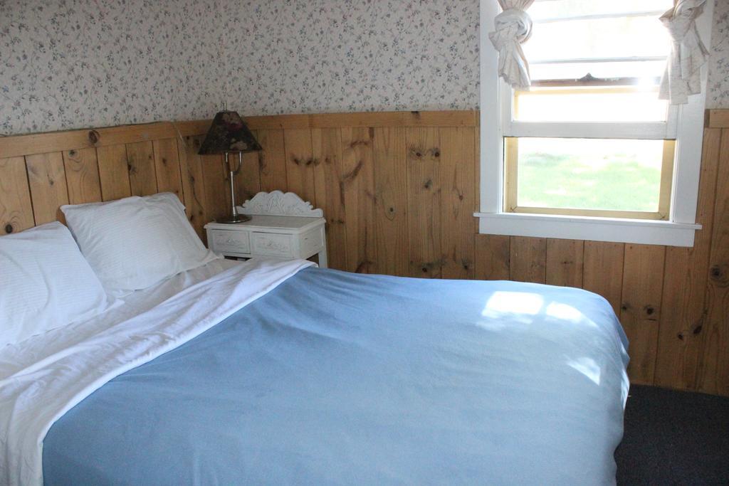 Twin Lakes Resort Bridgeport Rum bild