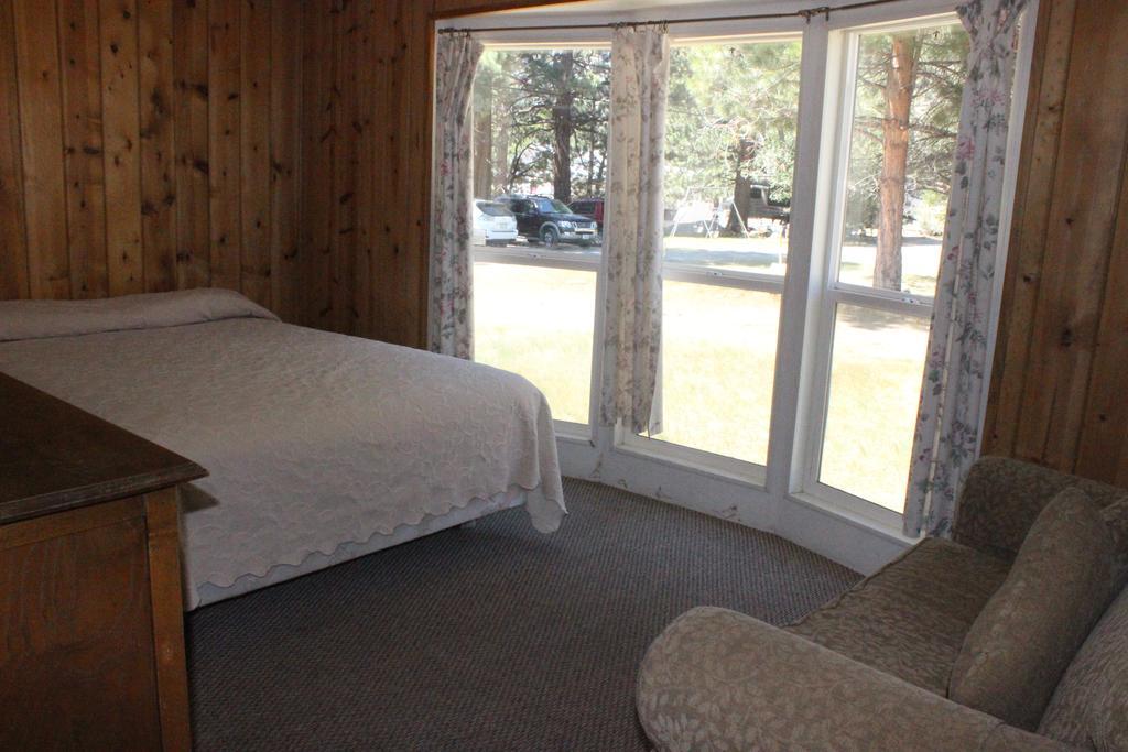 Twin Lakes Resort Bridgeport Rum bild
