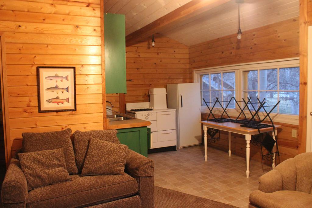 Twin Lakes Resort Bridgeport Exteriör bild